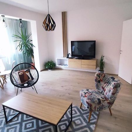 Appartement Apartman Lena à Tuzla Extérieur photo
