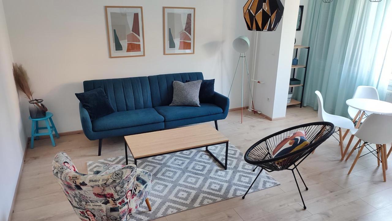 Appartement Apartman Lena à Tuzla Extérieur photo