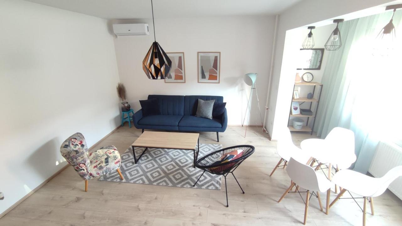 Appartement Apartman Lena à Tuzla Extérieur photo